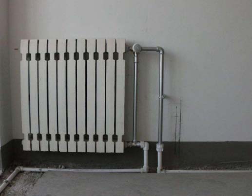 外露式(明管)暖氣片管道